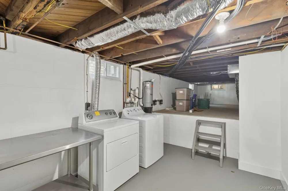 80 Towd Point Road Southampton, NY 11968