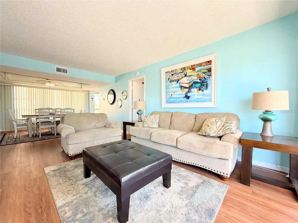 9000 COMMODORE DRIVE #302 Seminole, FL 33776
