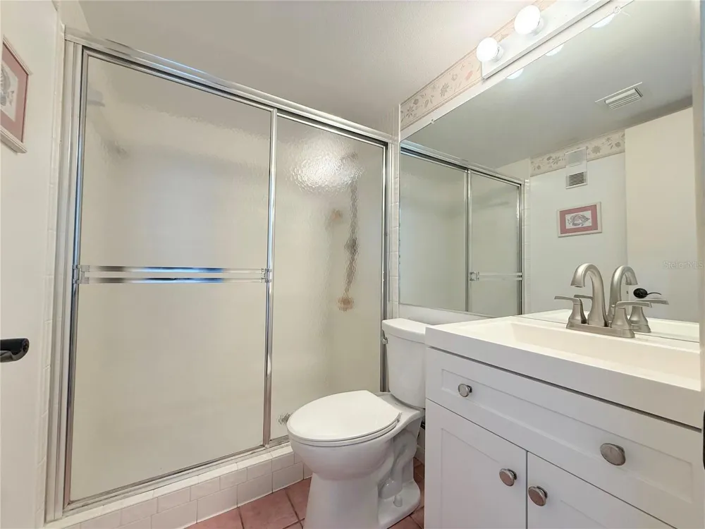 9000 COMMODORE DRIVE #302 Seminole, FL 33776