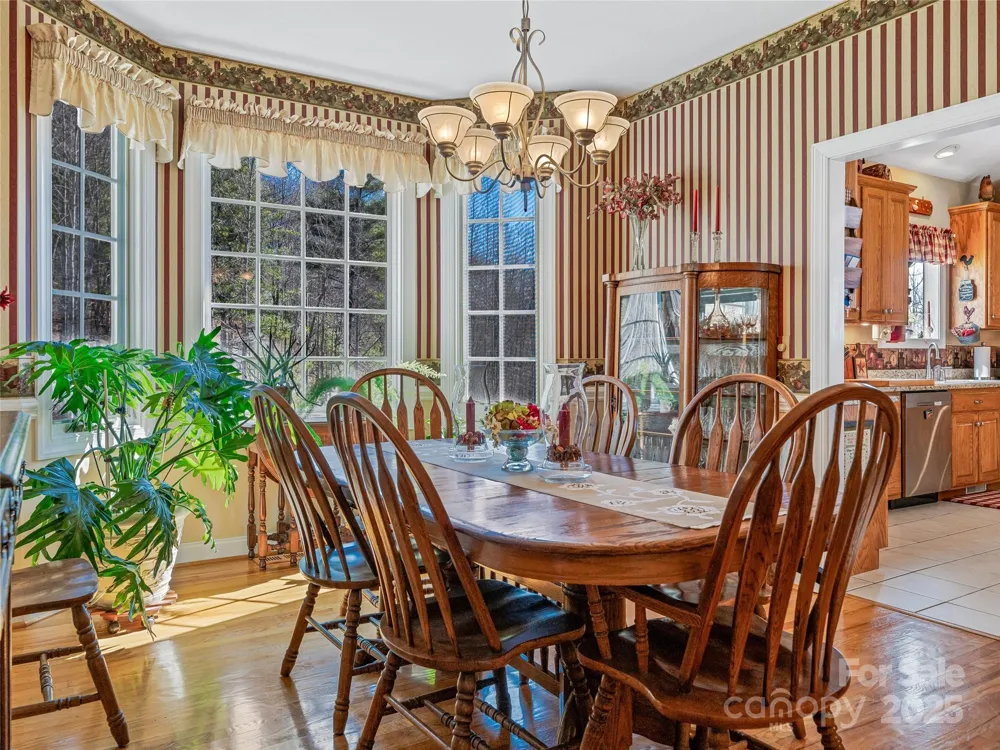 288 Hawks Point Drive Zirconia, NC 28790