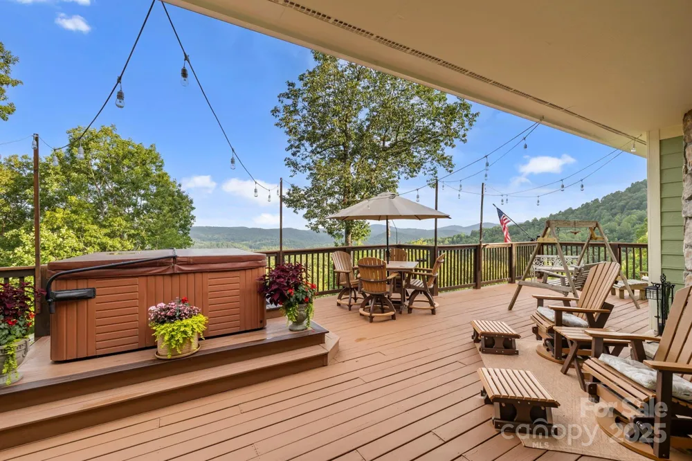 288 Hawks Point Drive Zirconia, NC 28790