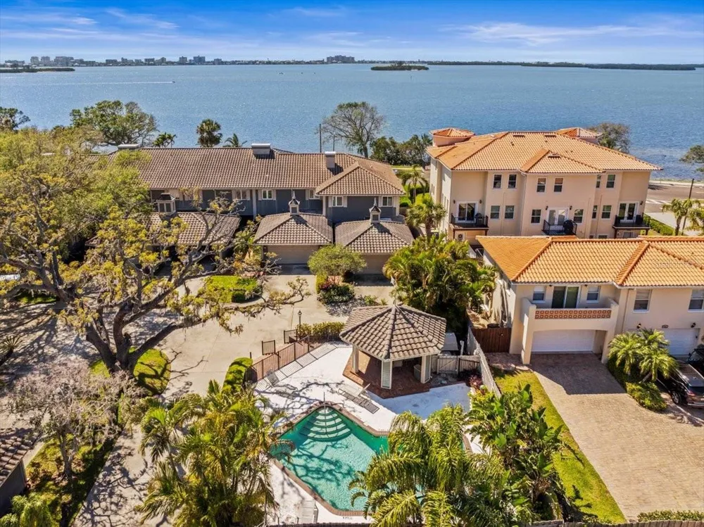 2087 EDGEWATER DRIVE #C Clearwater, FL 33755