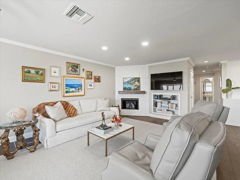2087 EDGEWATER DRIVE #C Clearwater, FL 33755