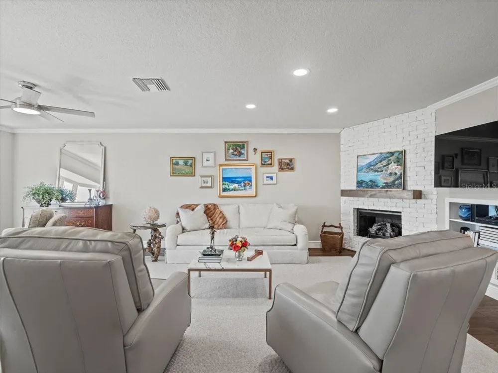 2087 EDGEWATER DRIVE #C Clearwater, FL 33755