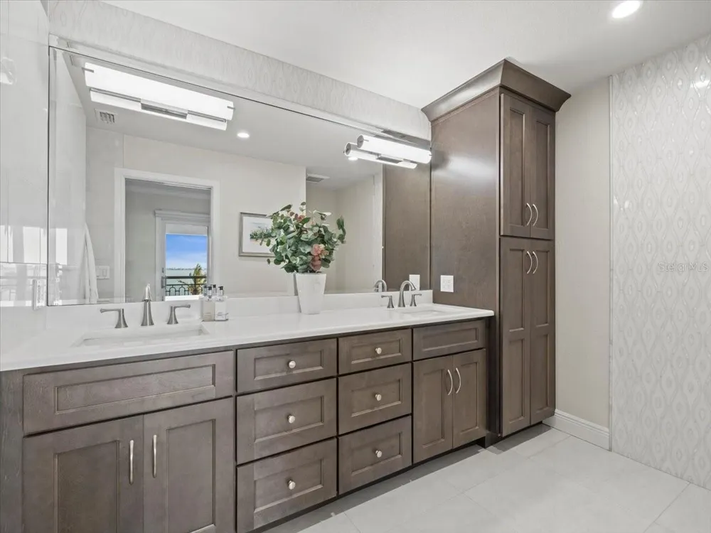 2087 EDGEWATER DRIVE #C Clearwater, FL 33755