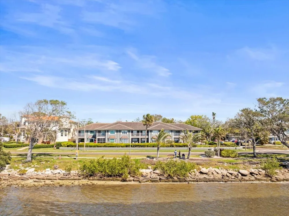 2087 EDGEWATER DRIVE #C Clearwater, FL 33755