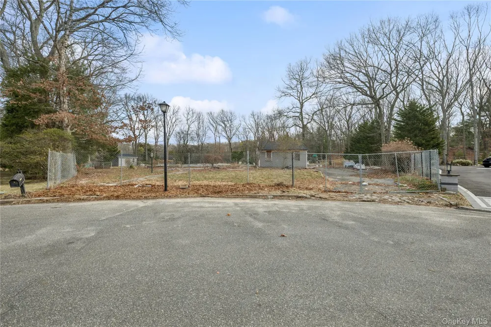 9 Jeanine Court Dix Hills, NY 11746