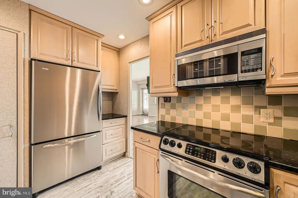 11 SLADE AVENUE #509 Baltimore, MD 21208