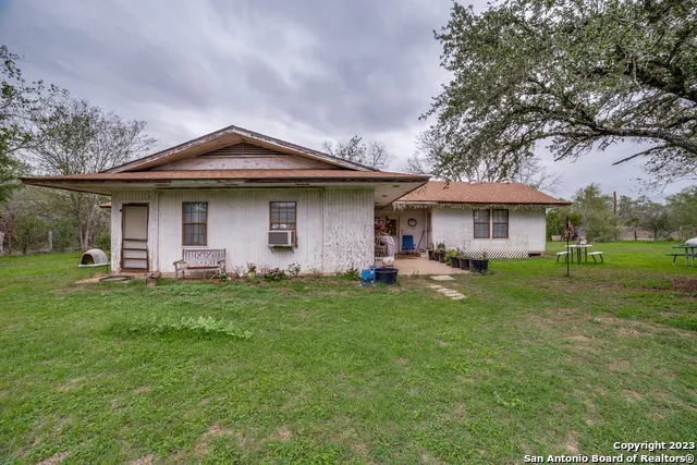 2660 W JETT RD San Antonio, TX 78264