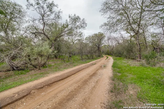2660 W JETT RD San Antonio, TX 78264