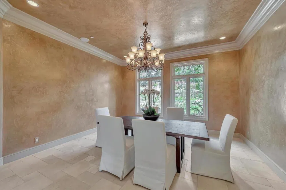 28025 Natoma Road Los Altos Hills, CA 94022
