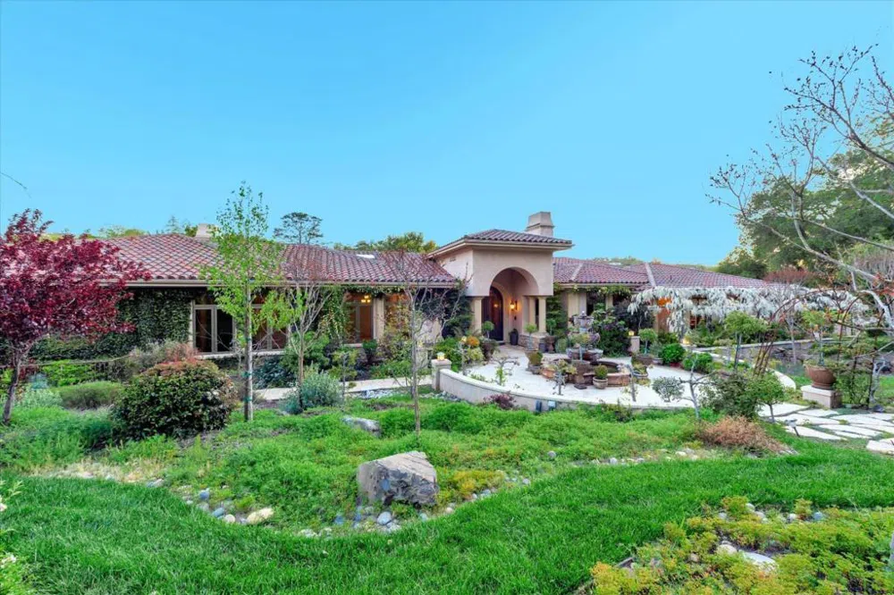 28025 Natoma Road Los Altos Hills, CA 94022