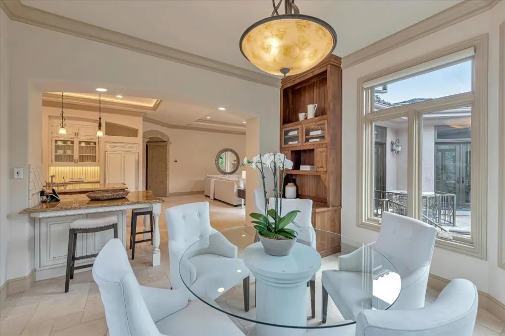 28025 Natoma Road Los Altos Hills, CA 94022