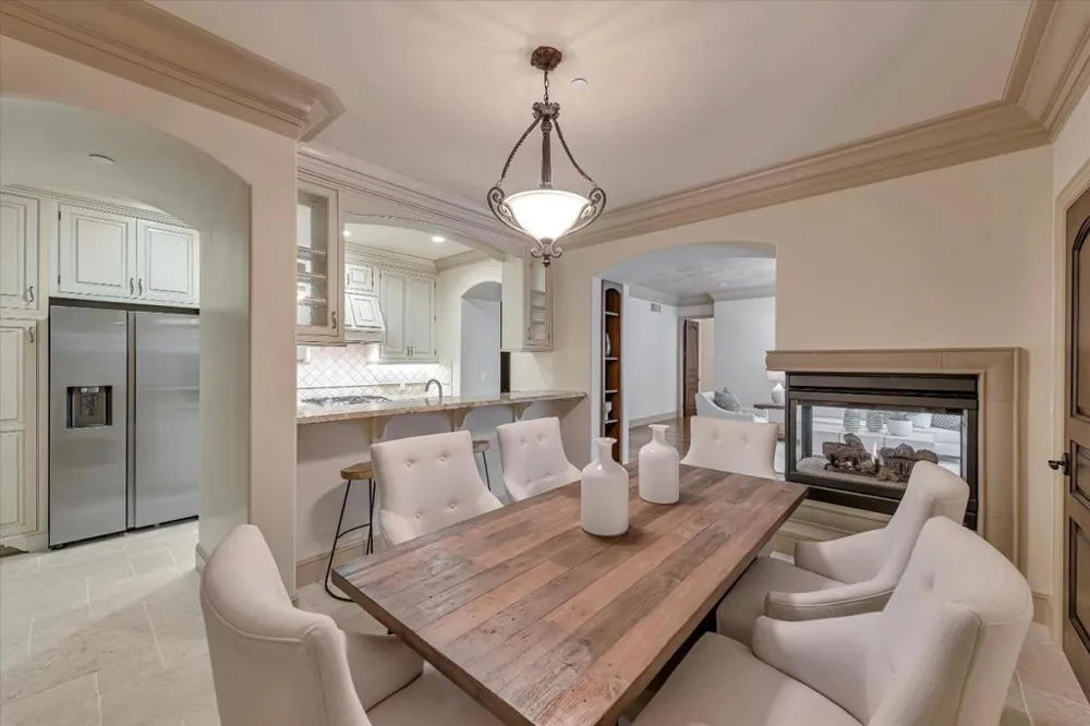 28025 Natoma Road Los Altos Hills, CA 94022