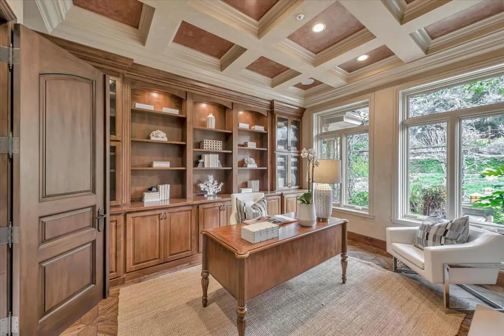28025 Natoma Road Los Altos Hills, CA 94022