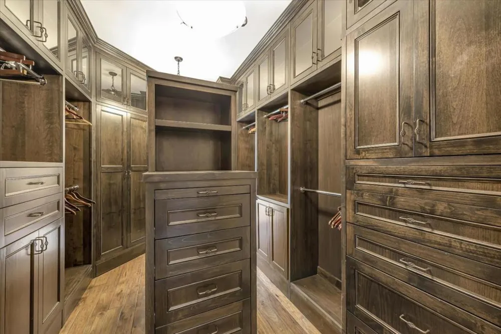 28025 Natoma Road Los Altos Hills, CA 94022