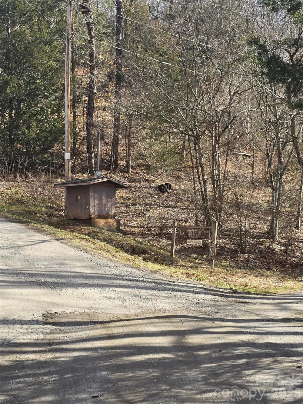 32 Black Mountain Road Cullowhee, NC 28723