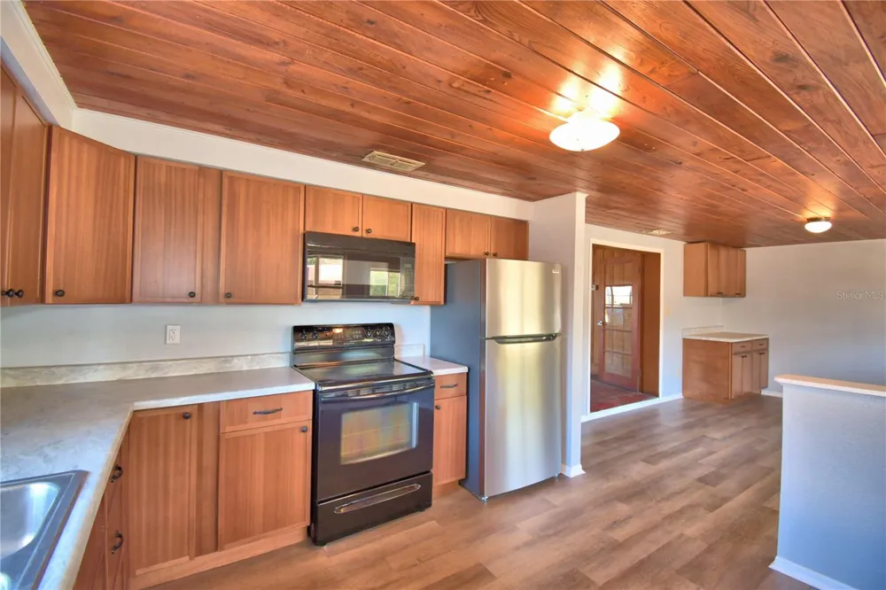 352 E HWY 630 E Frostproof, FL 33843