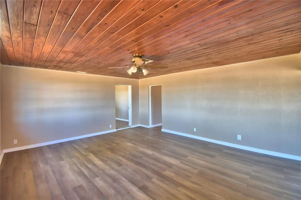 352 E HWY 630 E Frostproof, FL 33843