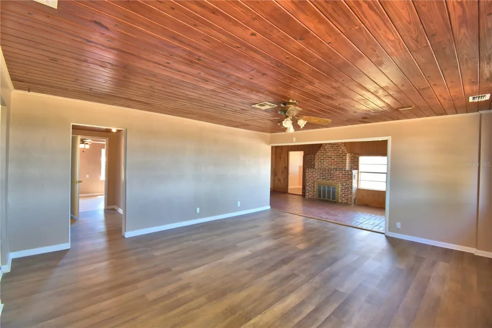 352 E HWY 630 E Frostproof, FL 33843