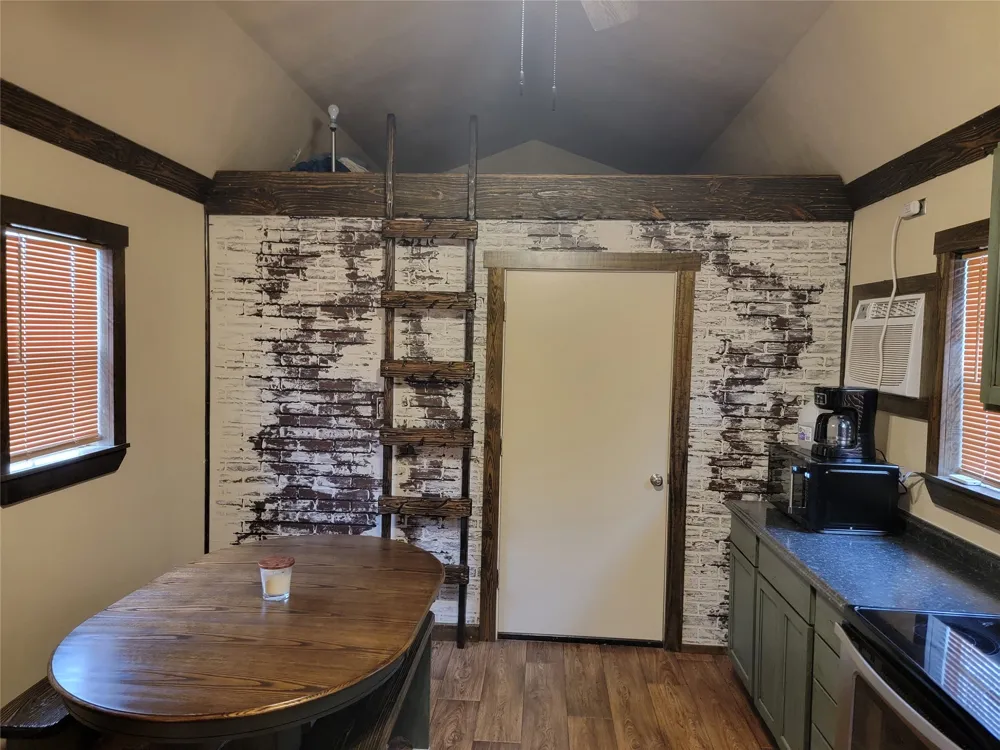 919 SD #16010 Rocksprings, TX 78880