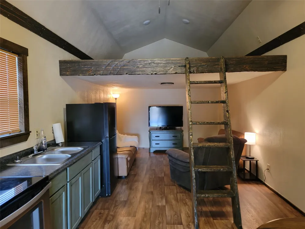 919 SD #16010 Rocksprings, TX 78880