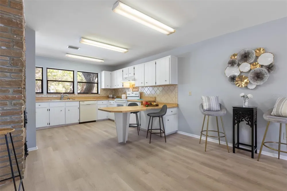 2260 JOHN ANDERSON DRIVE Ormond Beach, FL 32176