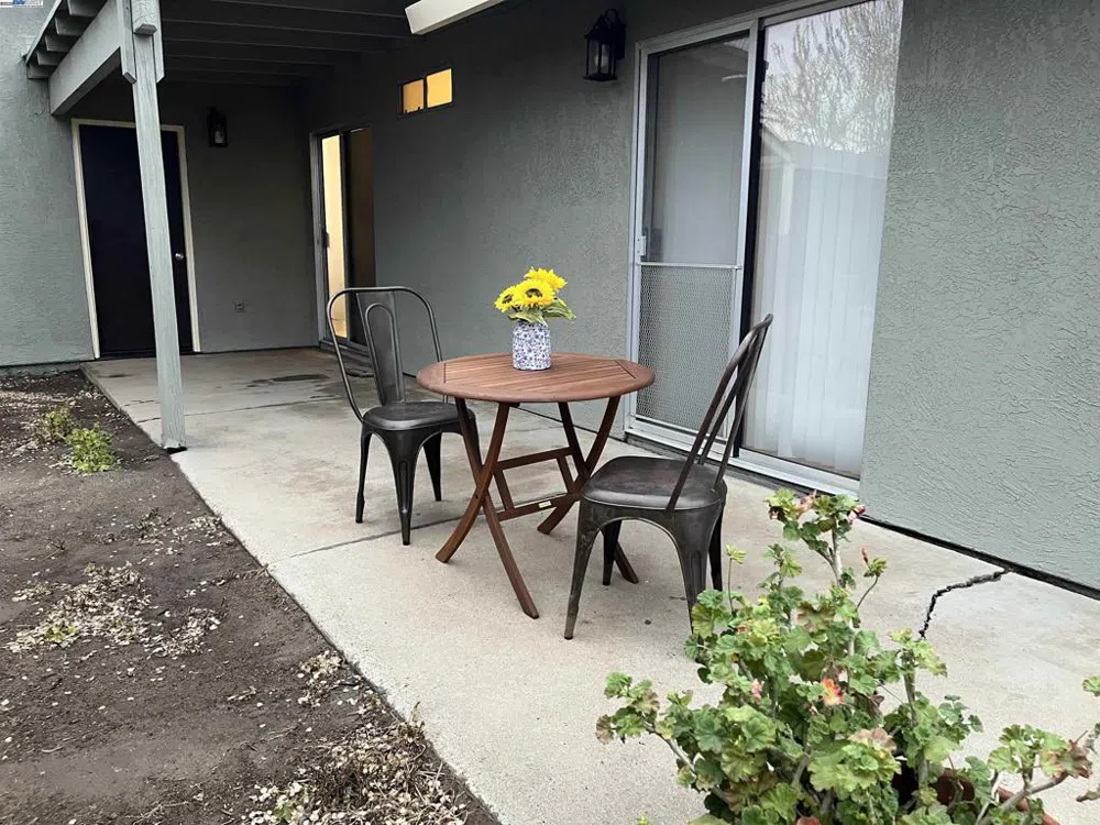 1290 Orange Ave Patterson, CA 95363