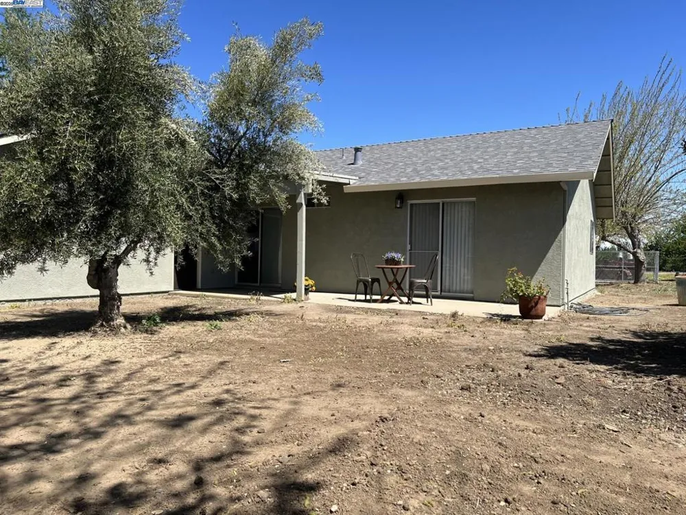 1290 Orange Ave Patterson, CA 95363