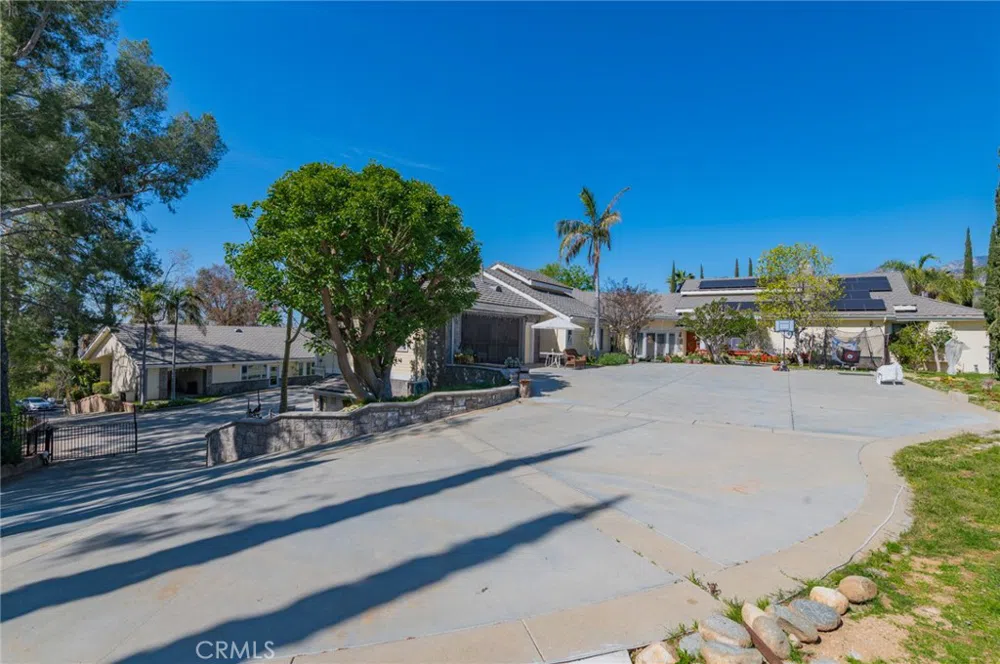 439 Deodar Lane Bradbury, CA 91008