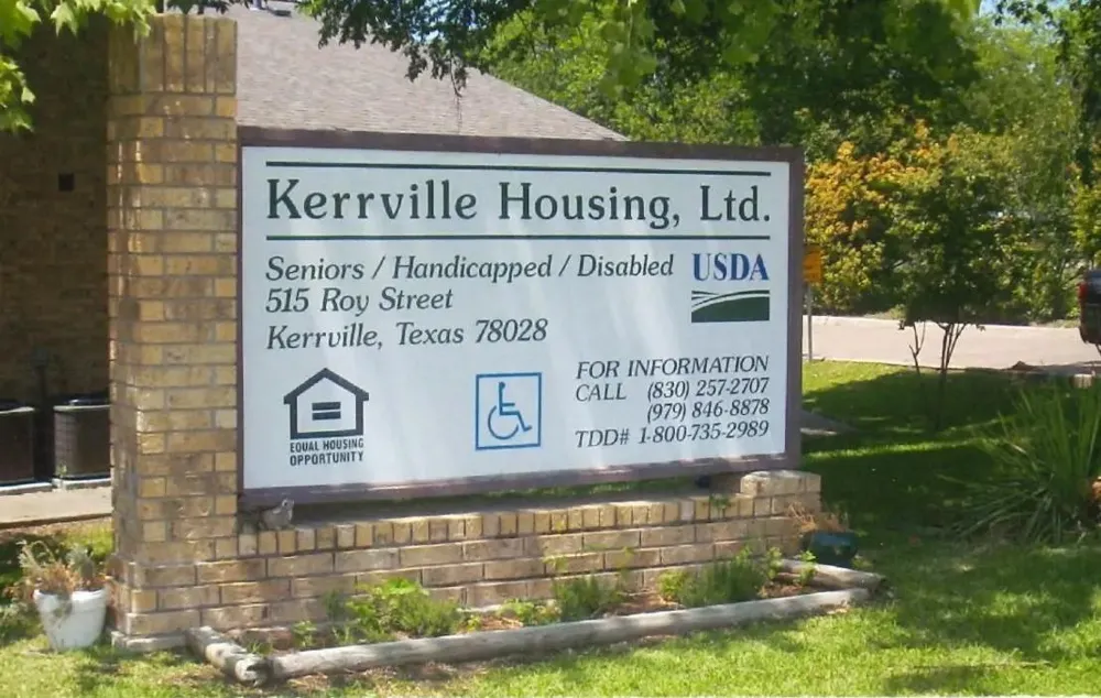515 Roy St Kerrville, TX 78028