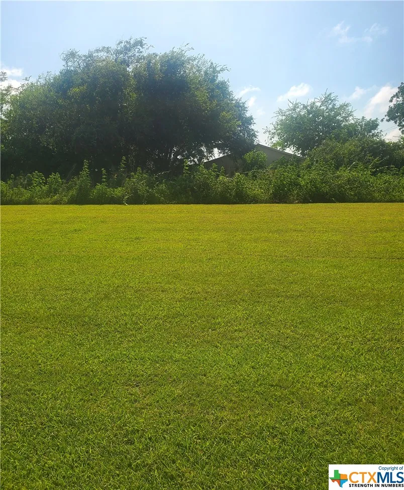 PINE STREET Seadrift, TX 77983