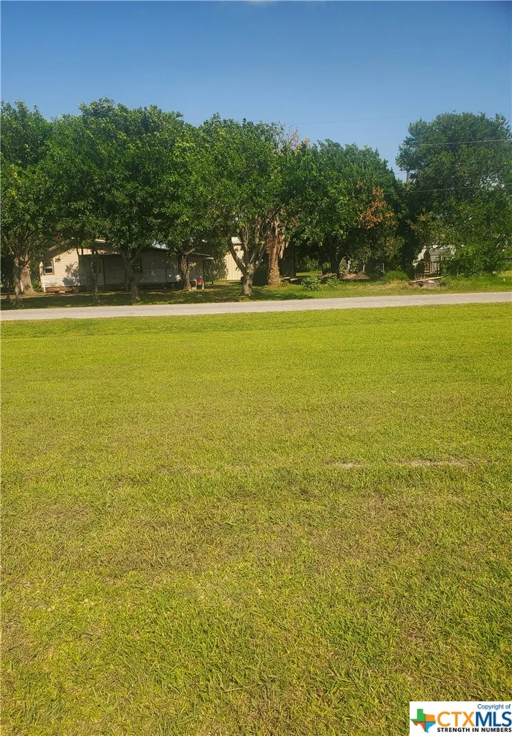 PINE STREET Seadrift, TX 77983