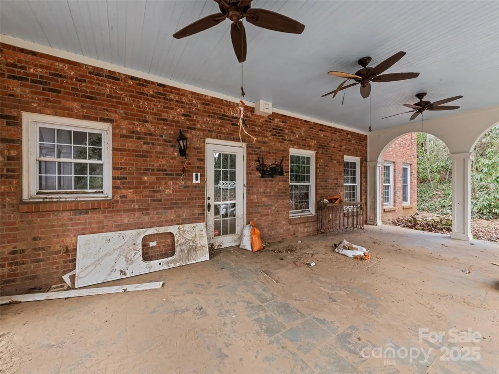21 Riverbend Road Canton, NC 28716