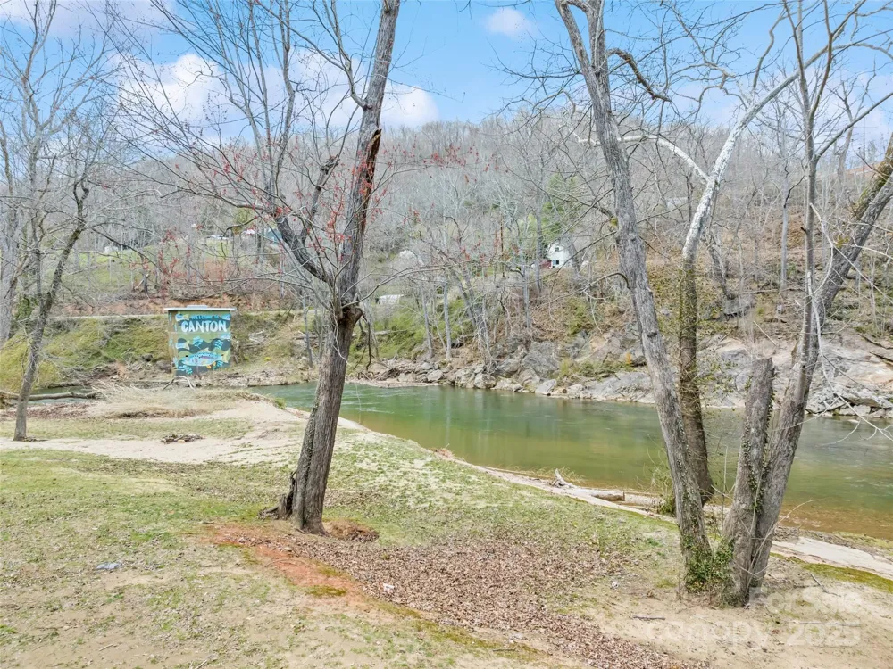21 Riverbend Road Canton, NC 28716