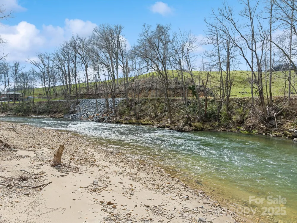 21 Riverbend Road Canton, NC 28716