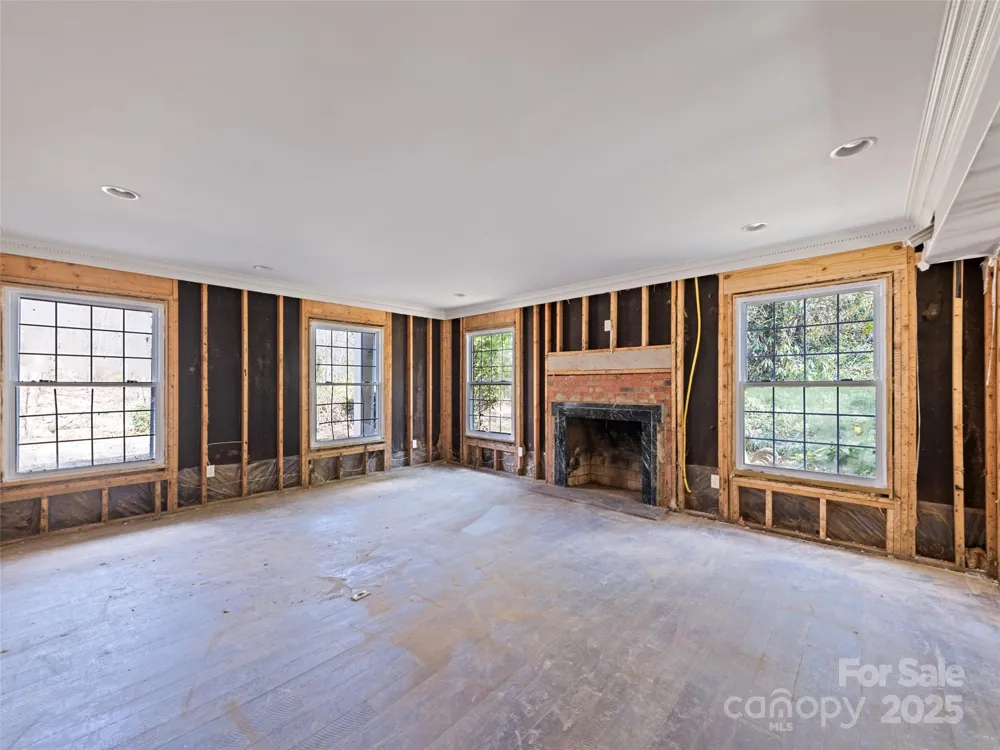 21 Riverbend Road Canton, NC 28716