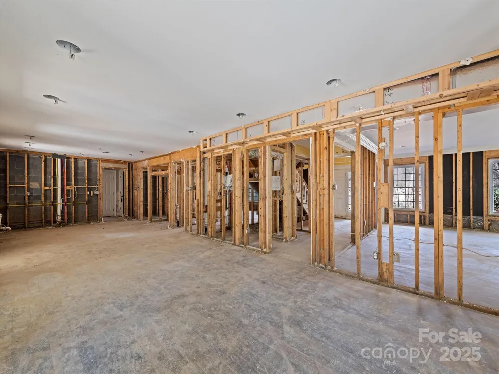 21 Riverbend Road Canton, NC 28716