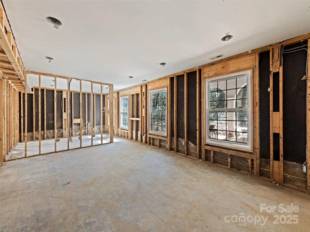 21 Riverbend Road Canton, NC 28716