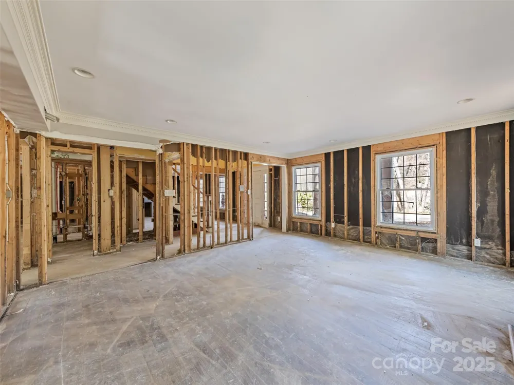 21 Riverbend Road Canton, NC 28716
