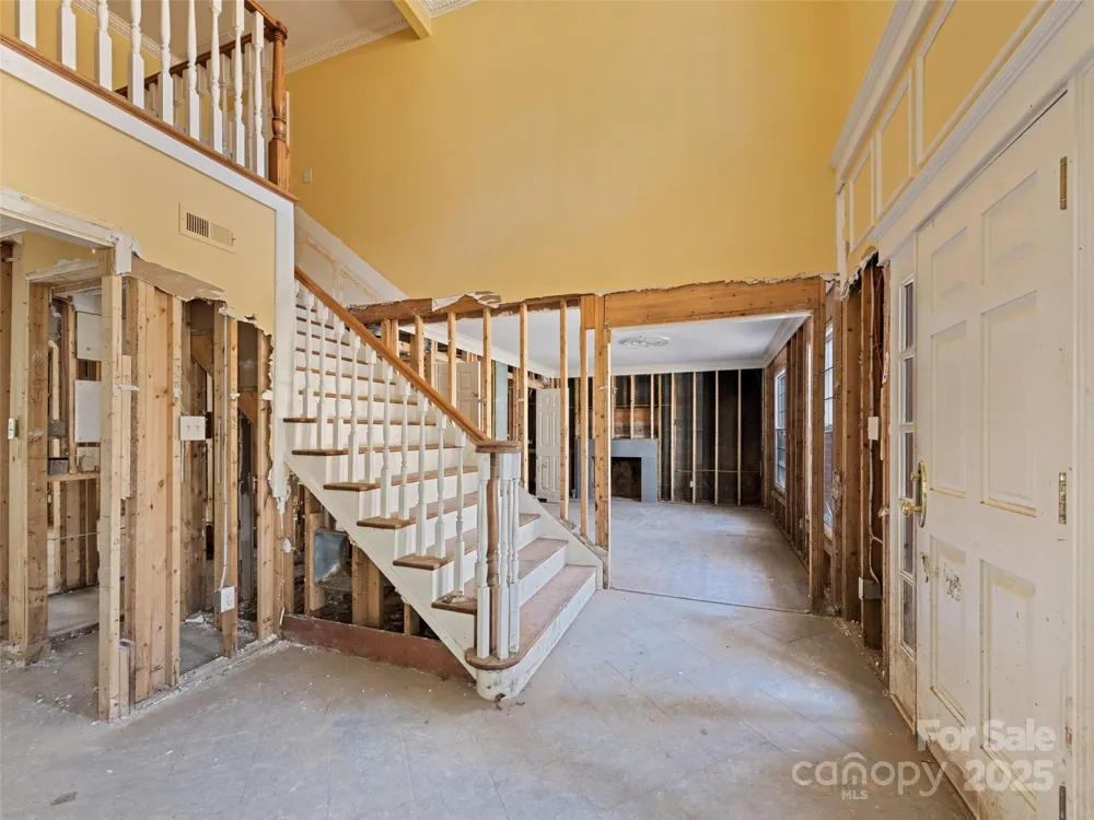 21 Riverbend Road Canton, NC 28716
