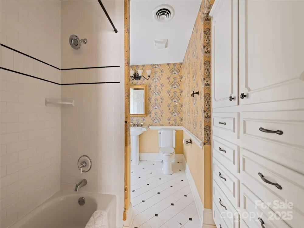 21 Riverbend Road Canton, NC 28716