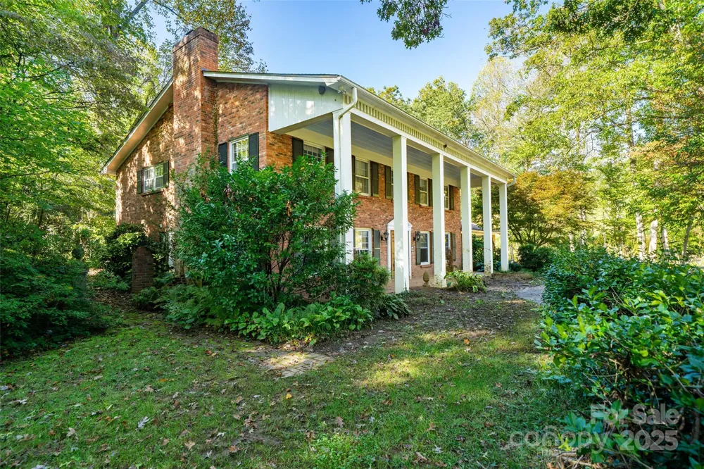 21 Riverbend Road Canton, NC 28716