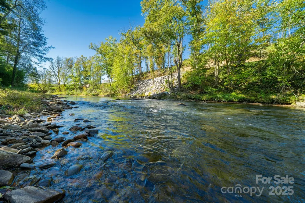 21 Riverbend Road Canton, NC 28716