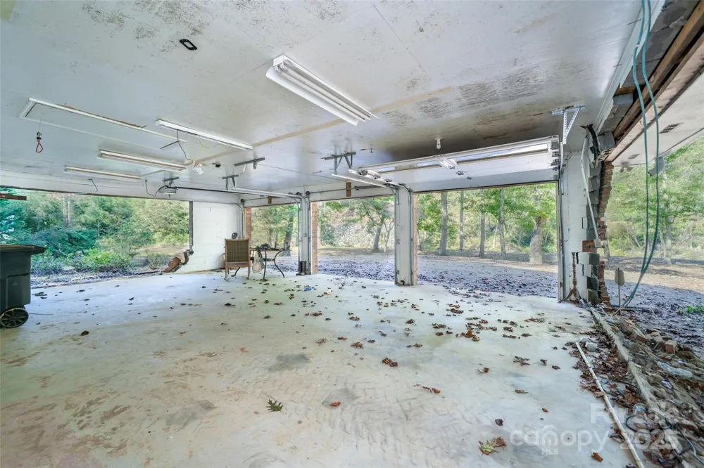 21 Riverbend Road Canton, NC 28716