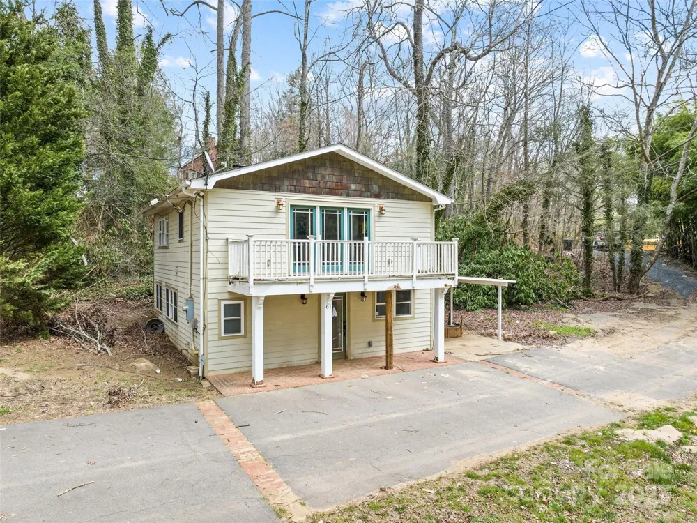 61 Riverbend Road Canton, NC 28716