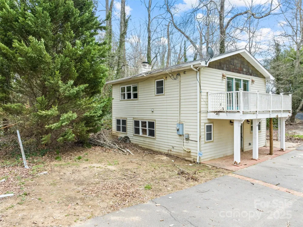 61 Riverbend Road Canton, NC 28716