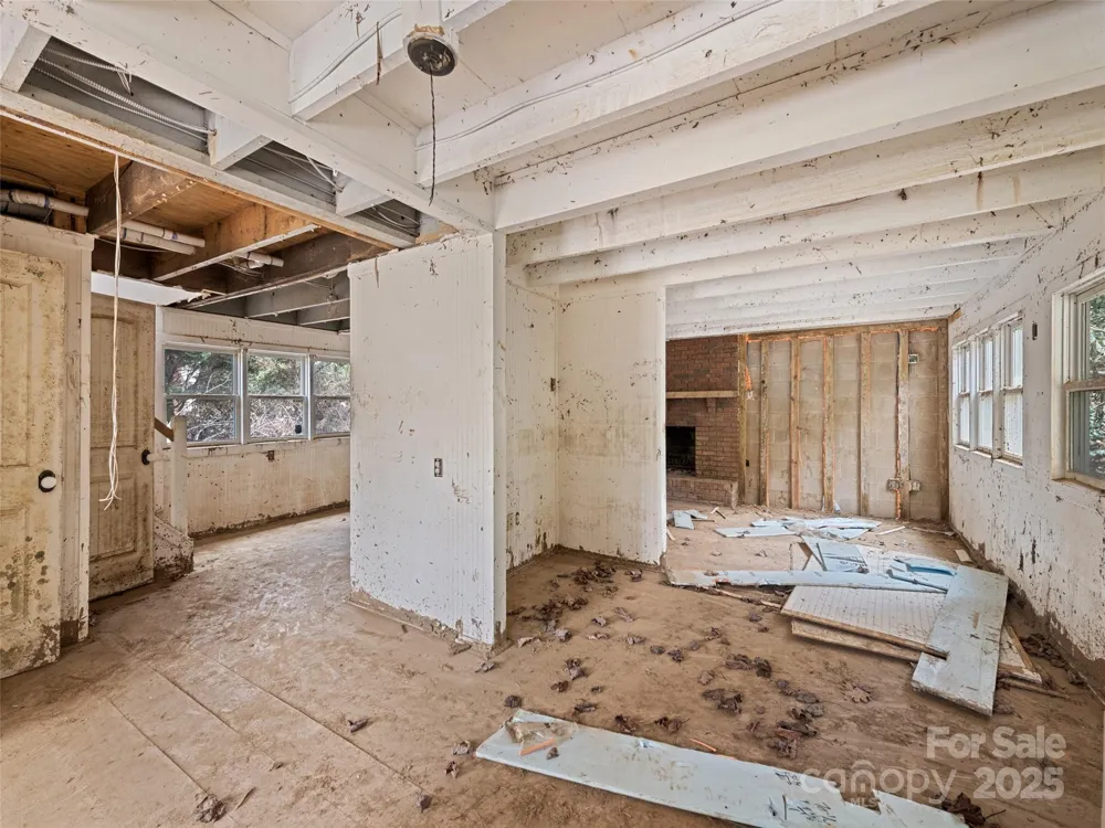 61 Riverbend Road Canton, NC 28716