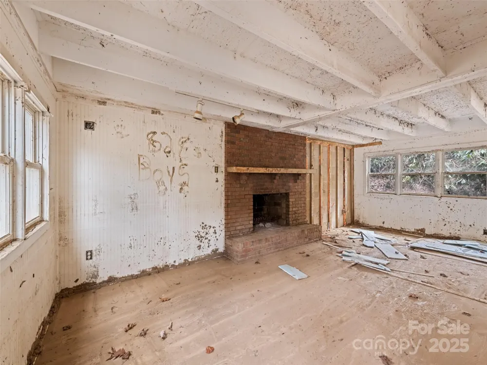 61 Riverbend Road Canton, NC 28716