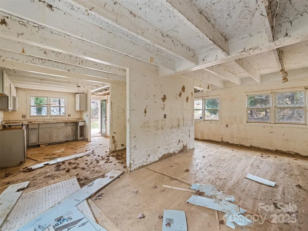 61 Riverbend Road Canton, NC 28716